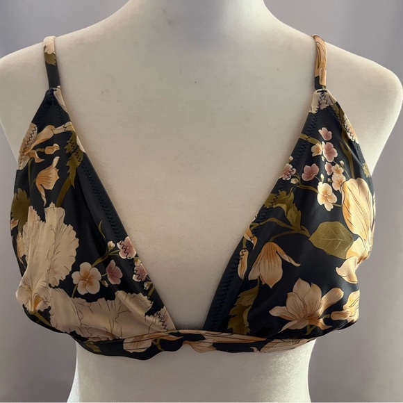 Spell and the Gypsy Collective Waterfall Bikini Top - Picture 4 of 13